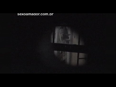 ❤️ Blondie estas sekrete filmita fare de najbara voyeur kaŝita malantaŭ kavaj brikoj Fikado ĉe ni % eo.libporno.ru% ❌️